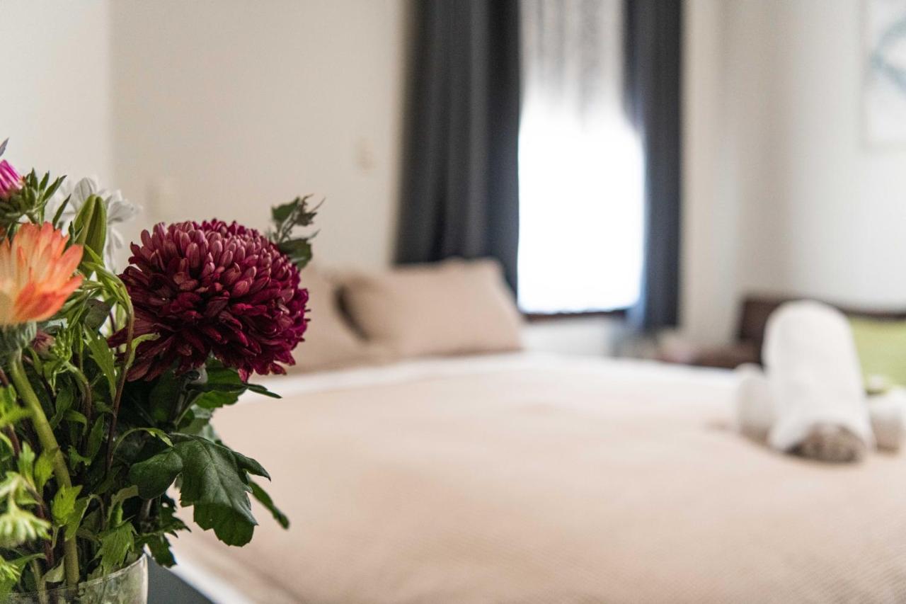 New Crown Hotel Motel هاي المظهر الخارجي الصورة
